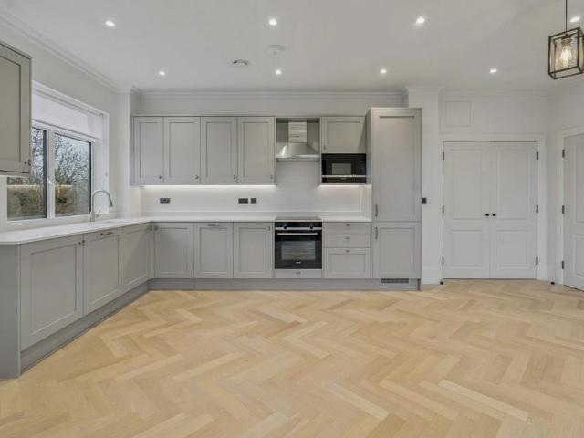 Flat for sale in Little Marlow, Buckinghamshire