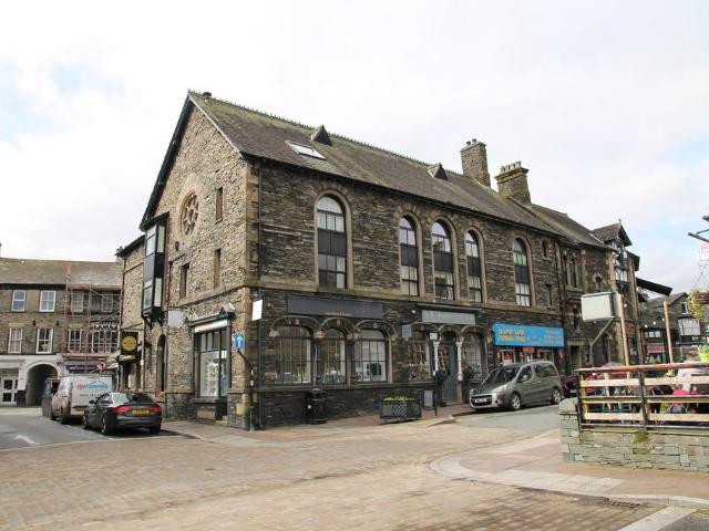 Flat for sale in Bowness-on-windermere