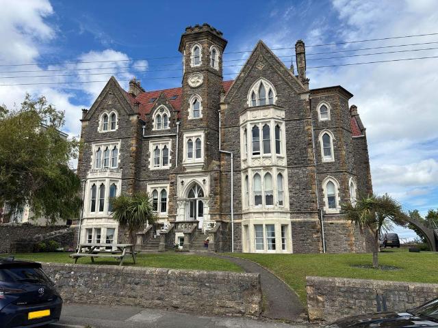 Flat for sale in Clevedon, North Somerset