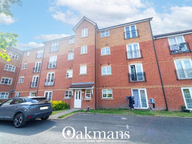 Flat for sale in Stoke Pound, Bromsgrove