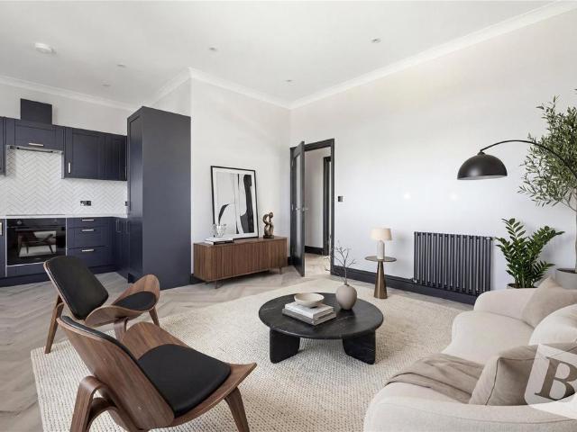 Flat for sale in Melbourne, Chelmsford
