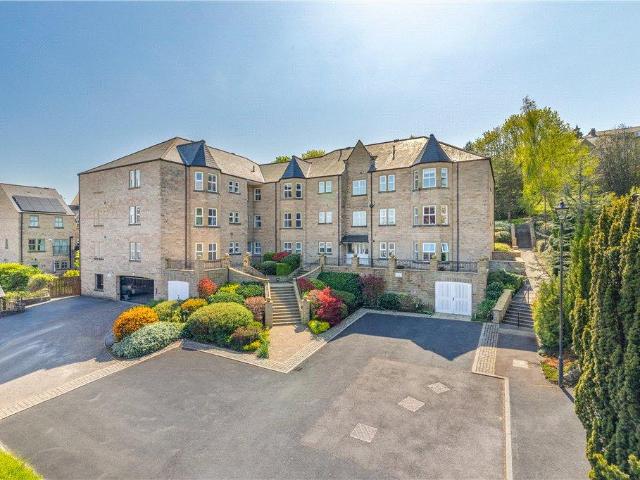 Flat for sale in Ilkley, West Yorkshire