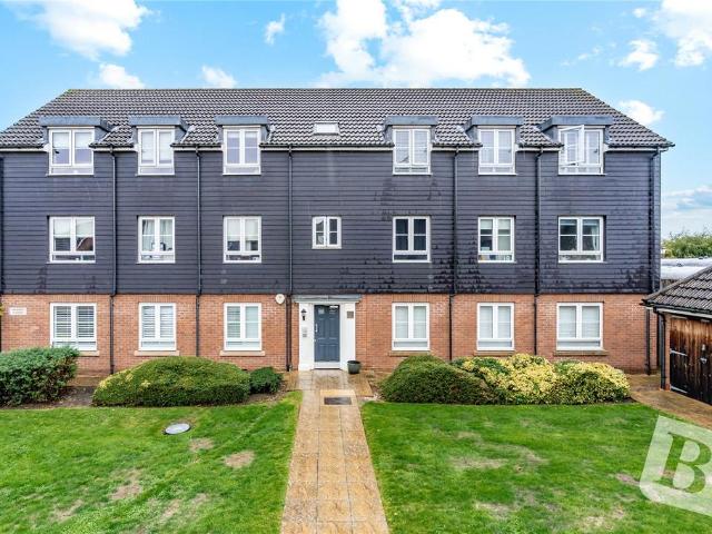 Flat for sale in Chipping Ongar, Epping Forest