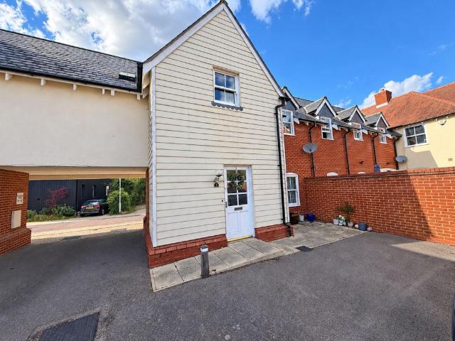 Flat for sale in Wivenhoe, Colchester