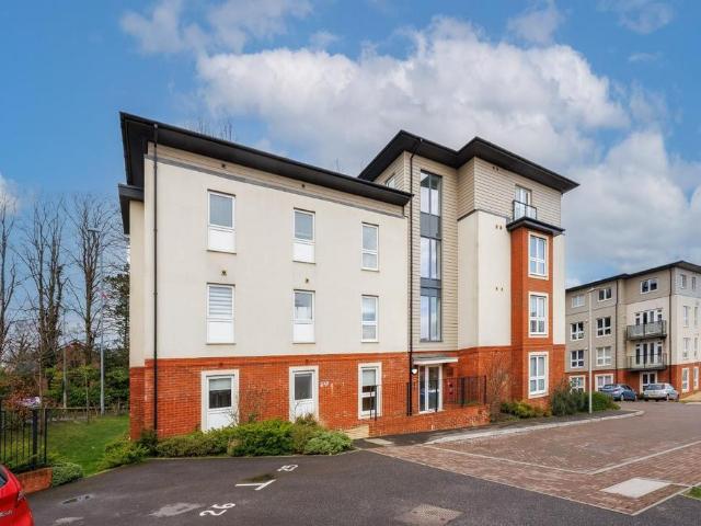 Flat for sale in Cross In Hand, East Sussex