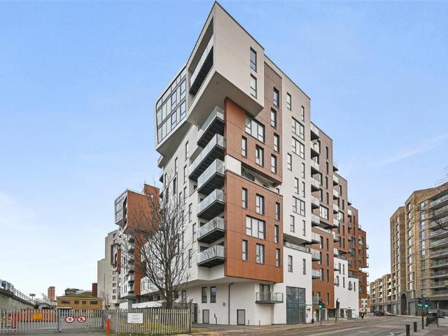 Flat for sale in Greenwich Town Centre, Greater London