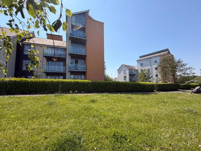 Flat for sale in Port Marine, Portishead