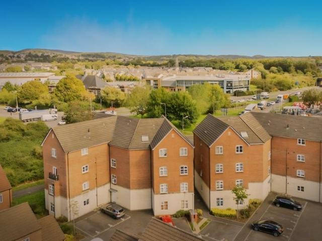 Flat for sale in Somerton, Newport