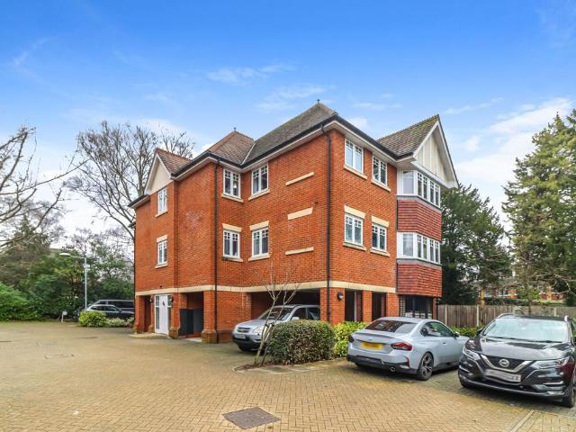 Flat for sale in North Watford