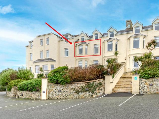 Flat for sale in Trearddur, Wales