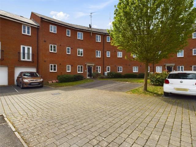Flat for sale in Gloucester, Gloucestershire