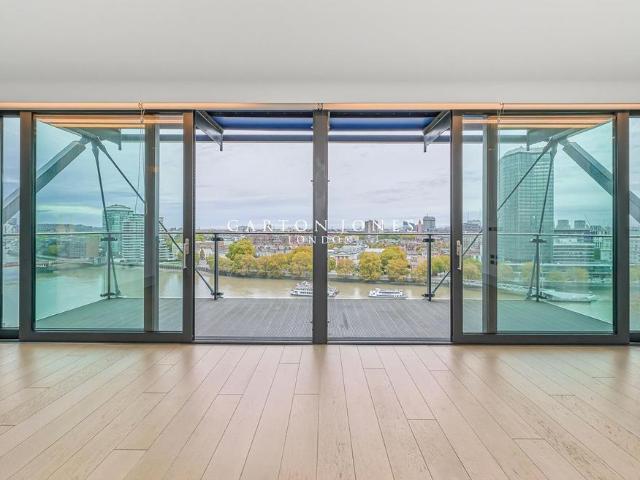 Flat for sale in Vauxhall, Greater London