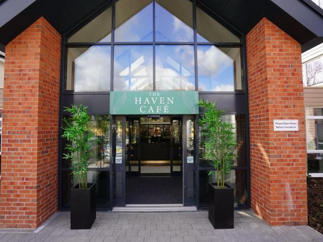 Flat for sale in Landywood, Great Chatwell