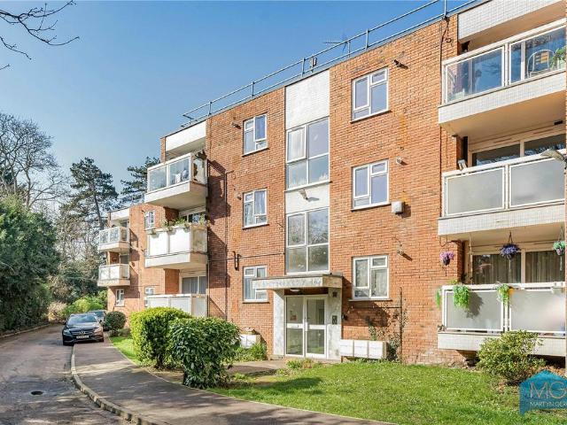 Flat for sale in High Barnet, Isle Of Man