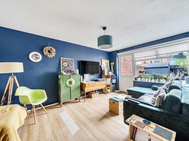 Flat for sale in London Borough of Lewisham, Greater London