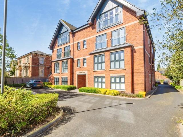 Flat for sale in New Boultham, Brayford
