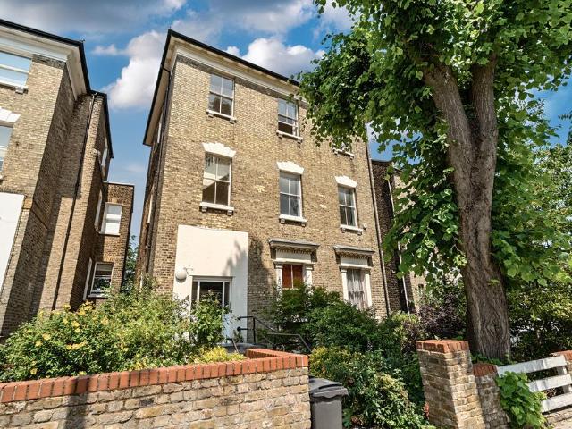 Flat for sale in Chalk Farm, Primrose Hill