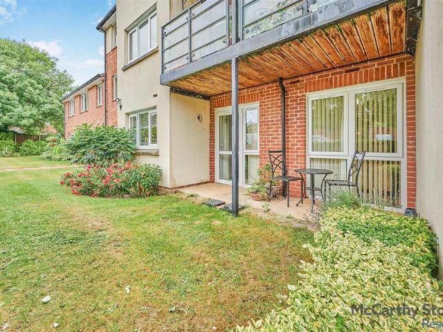 Flat for sale in Hockerill, Colliers End