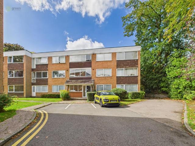 Flat for sale in Four Oaks, Birmingham