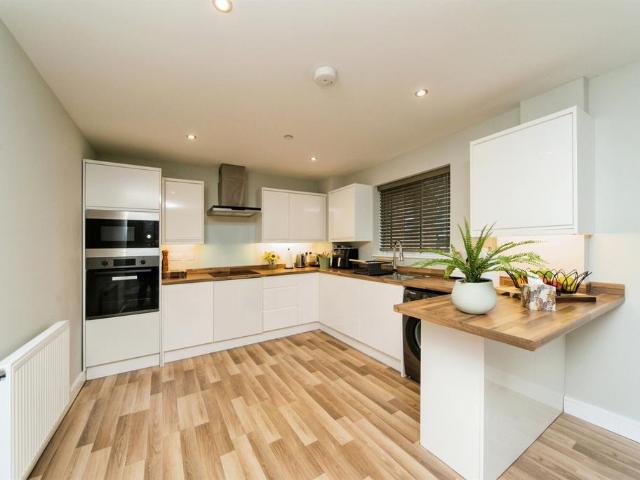 Flat for sale in Central, Heathlands