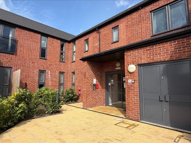 Flat for sale in Middlewich