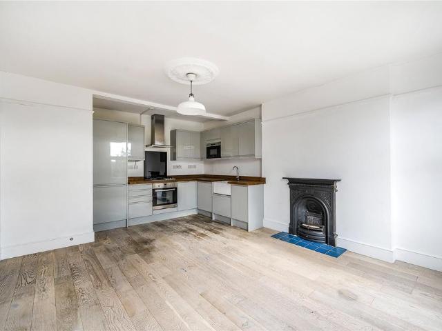 Flat for sale in Leyton, Greater London