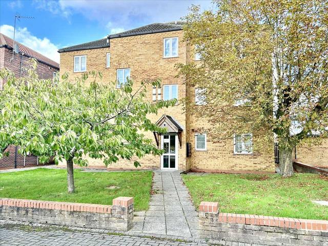 Flat for sale in Brigg, North Lincolnshire