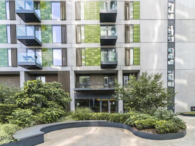Flat for sale in City Centre, Salford
