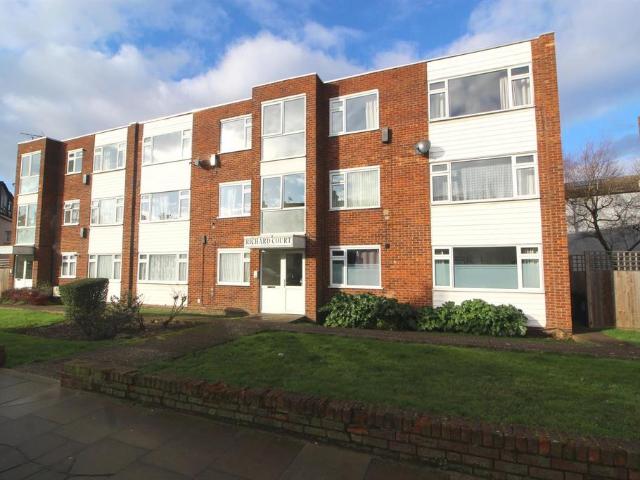 Flat for sale in High Barnet, Isle Of Man