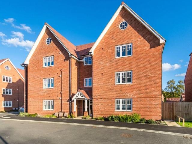 Flat for sale in Castle Hedingham, Braintree