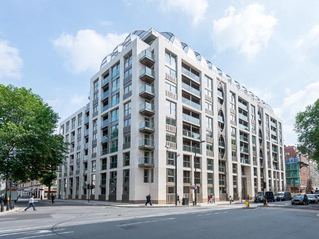 Flat for sale in Westminster, Greater London