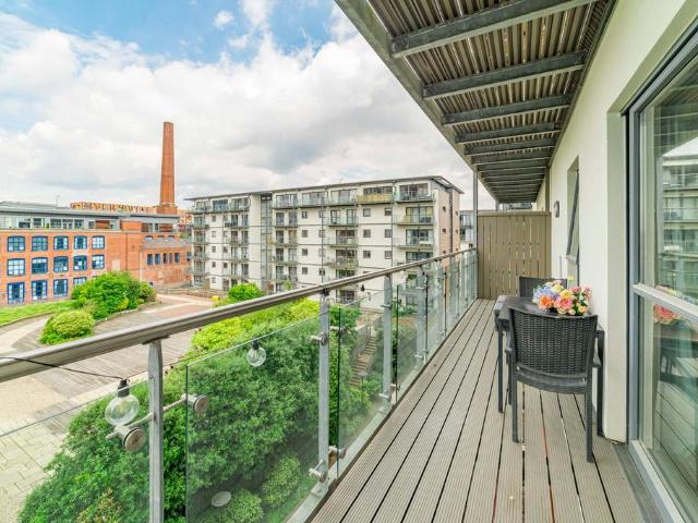 Flat for sale in Georgia, Greater Manchester