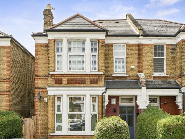 Flat for sale in London Borough of Lewisham, Greater London