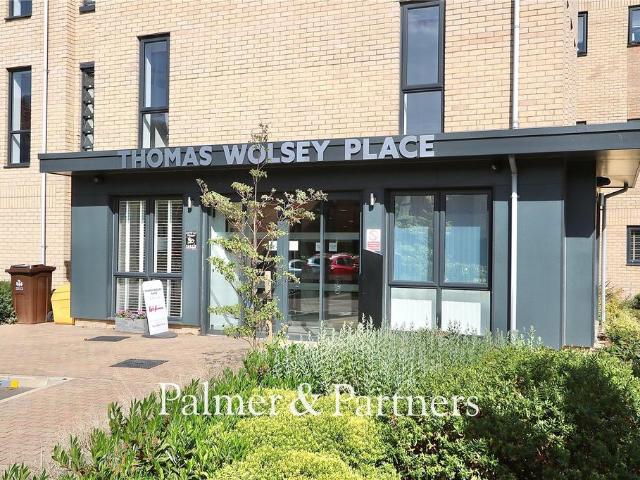Flat for sale in Key Street, Suffolk