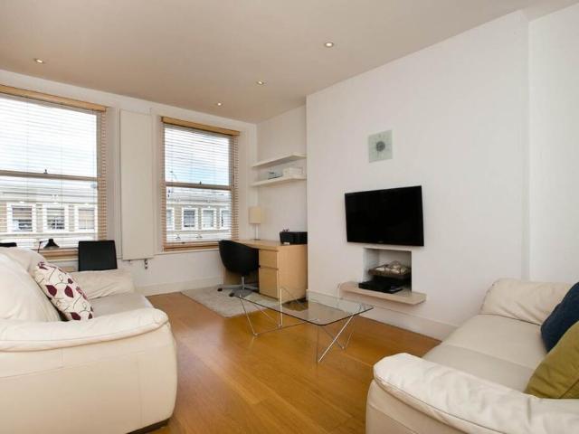 Flat for sale in Earl's Court, Isle Of Man