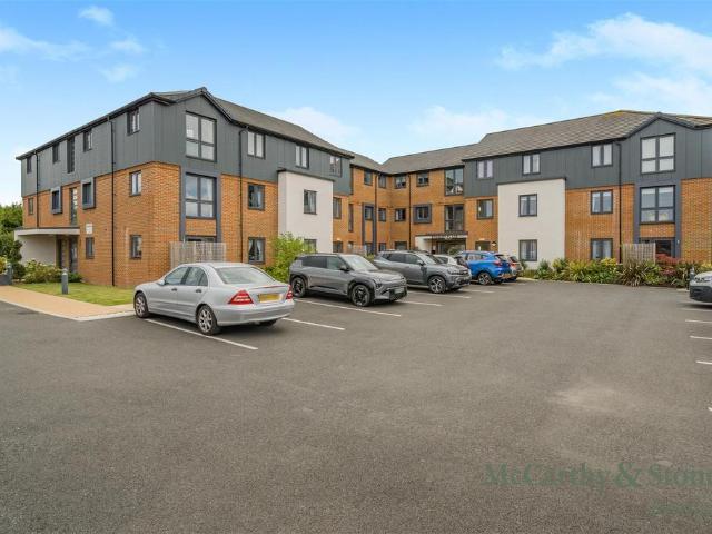 Flat for sale in Cabus, Lancashire