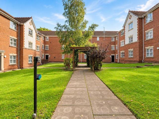 Flat for sale in Wythenshawe, Manchester