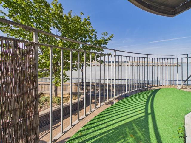 Flat for sale in Slade Green, Greater London