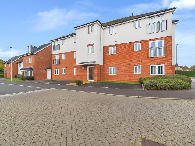 Flat for sale in Holybrook, West Berkshire