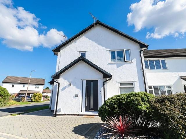 Flat for sale in Winton, Salford