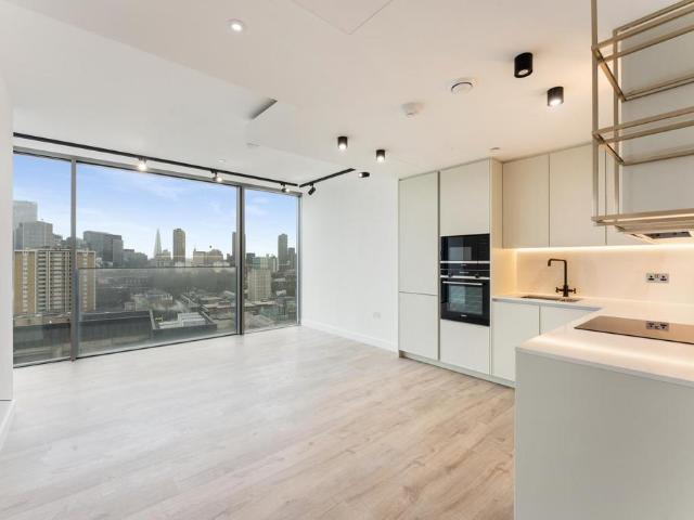 Flat for sale in Finsbury, Greater London