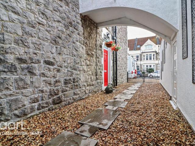 Flat for sale in Weston-super-mare, North Somerset