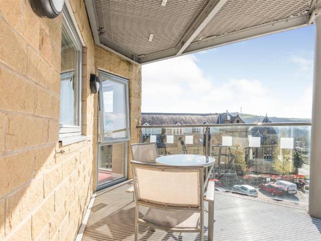 Flat for sale in Woolshops, Calderdale