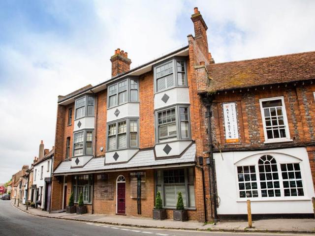 Flat for sale in Berrick Salome, Oxfordshire