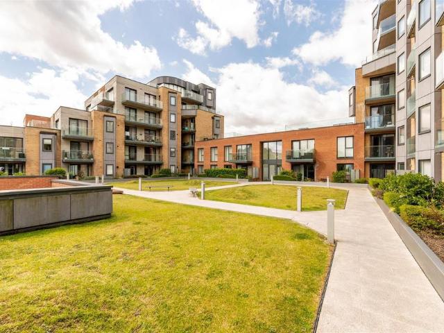 Flat for sale in Katesgrove, Reading