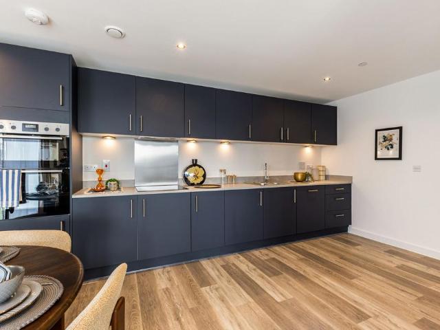 Flat for sale in Hatfield, Fretherne