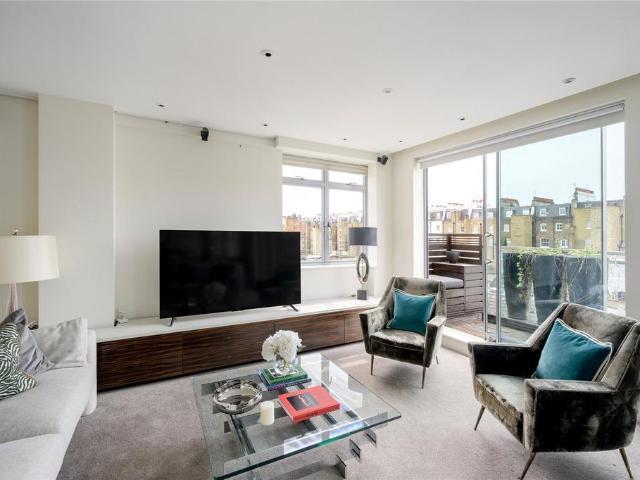 Flat for sale in Belgravia, Greater London