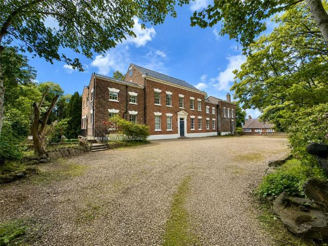 Flat for sale in Wavertree Green, Calderstones