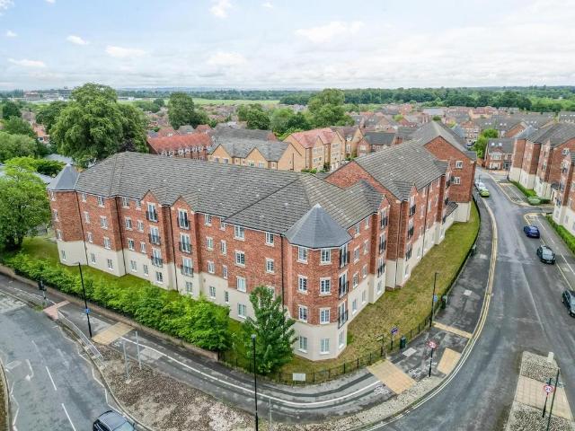 Flat for sale in High Field, York
