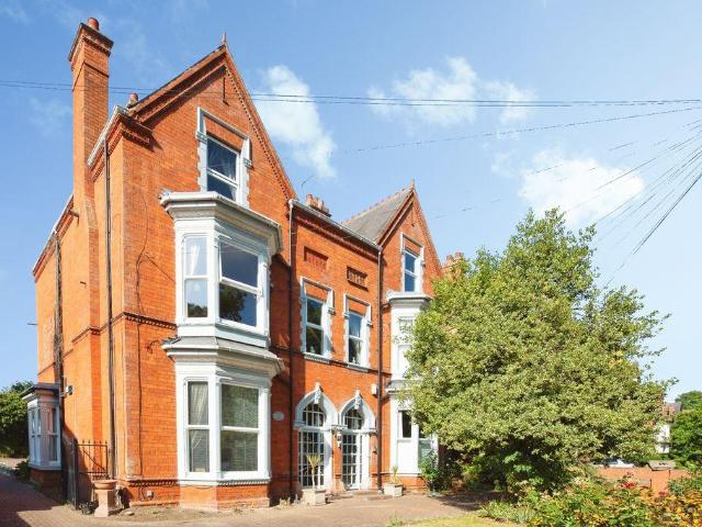 Flat for sale in Wellow, Grimsby